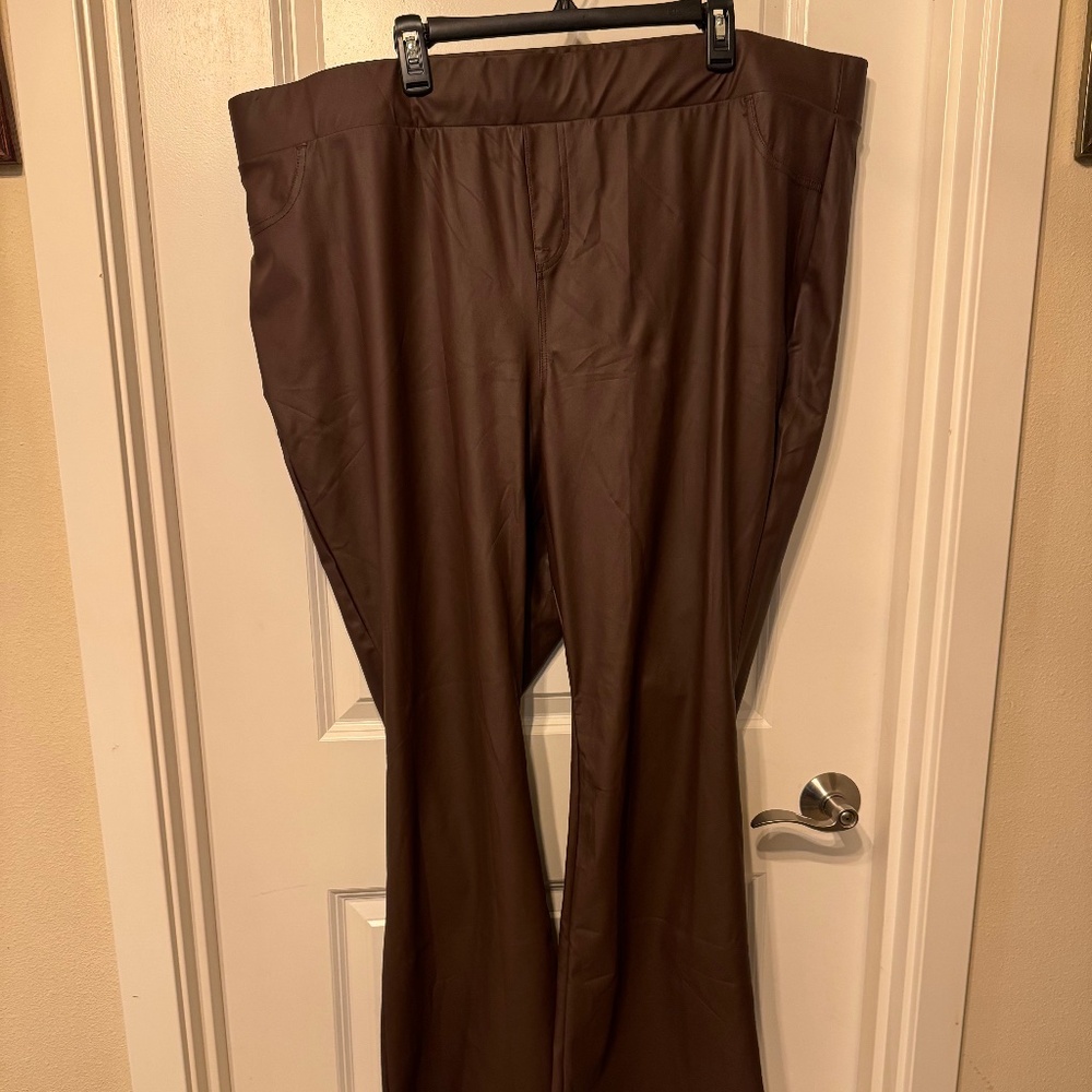 🤎 Torrid Faux-Leather Flare Pants | Chocolate Brown | Size 5 (5X/28)